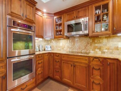 Private 4 Bedroom Family Home with Hot Tub & Huge Back Yard