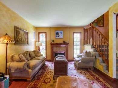 Private 4 Bedroom Family Home with Hot Tub & Huge Back Yard