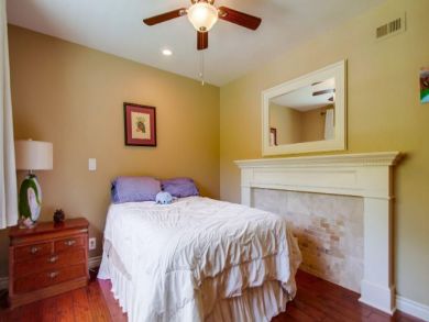 Private 4 Bedroom Family Home with Hot Tub & Huge Back Yard