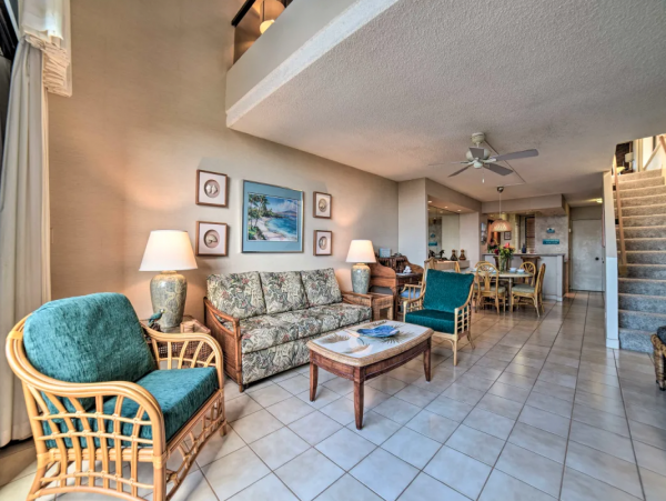 Ocean View Penthouse with Pool & Hot Tub Access in Lahaina
