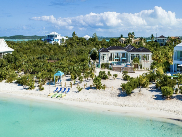 Gorgeous Beach Front Home with 4 Bedrooms