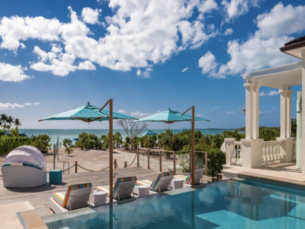 Gorgeous Beach Front Home with 4 Bedrooms