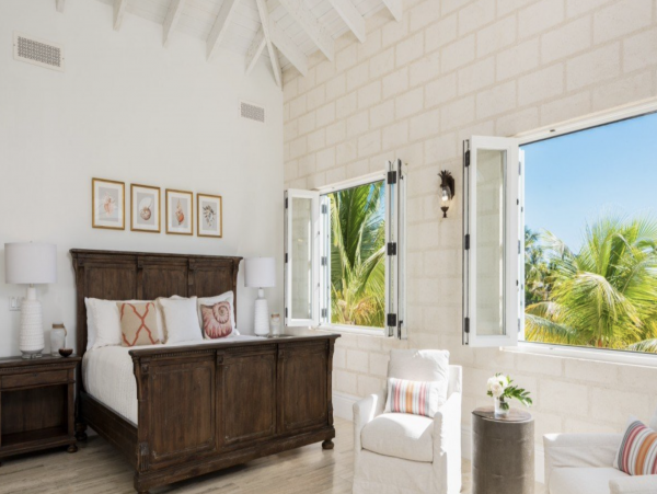 Gorgeous Beach Front Home with 4 Bedrooms