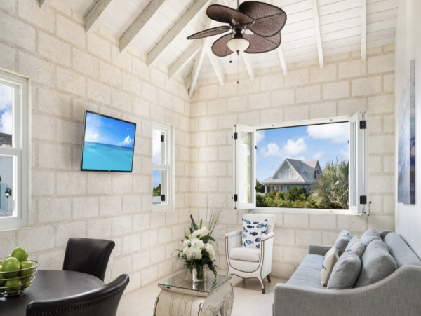 Gorgeous Beach Front Home with 4 Bedrooms
