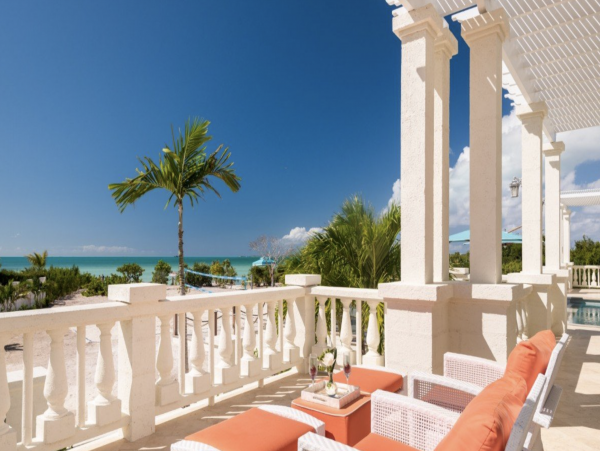 Gorgeous Beach Front Home with 4 Bedrooms