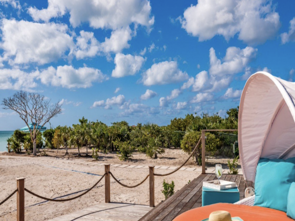 Gorgeous Beach Front Home with 4 Bedrooms
