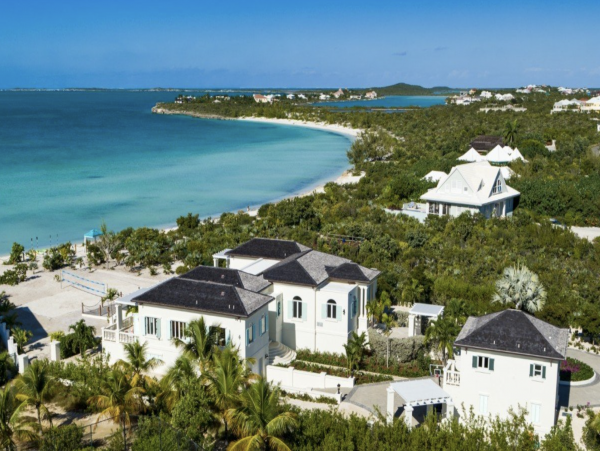 Gorgeous Beach Front Home with 4 Bedrooms