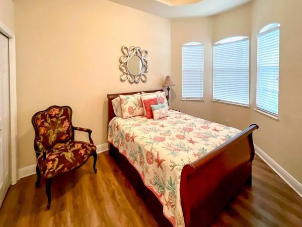 Naples 4 Bedroom Home Private Heated Saltwater Pool & Lanai