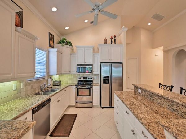 Naples 4 Bedroom Home Private Heated Saltwater Pool & Lanai