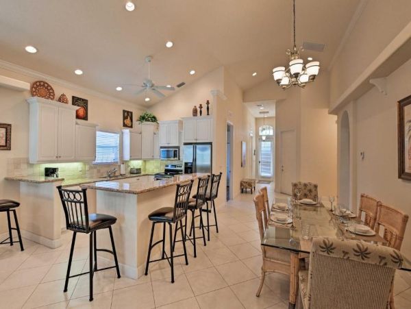 Naples 4 Bedroom Home Private Heated Saltwater Pool & Lanai