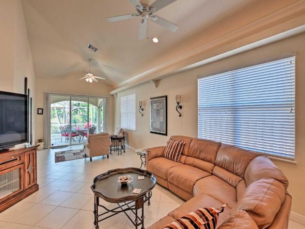 Naples 4 Bedroom Home Private Heated Saltwater Pool & Lanai