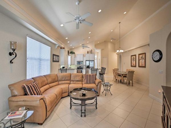 Naples 4 Bedroom Home Private Heated Saltwater Pool & Lanai