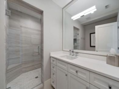 Naples Vacation Rental Sleeps 10 Guests Short Walk to Beach