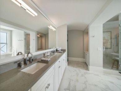 Naples Vacation Rental Sleeps 10 Guests Short Walk to Beach