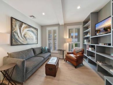 Naples Vacation Rental Sleeps 10 Guests Short Walk to Beach