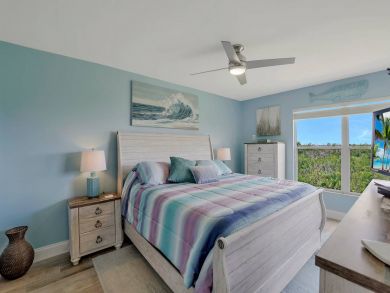 Peaceful Third Floor Two Bedroom Getaway Communal Pool & Spa