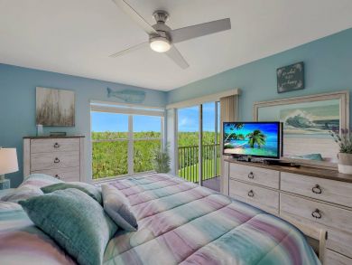 Peaceful Third Floor Two Bedroom Getaway Communal Pool & Spa