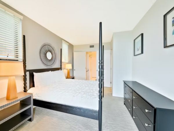 Beachfront Three Bedroom Rental Condo in Ocean Beach