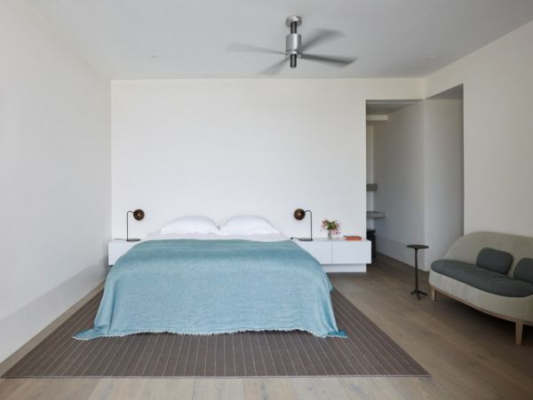 State of the Art 6 Bedroom Beachfront Villa