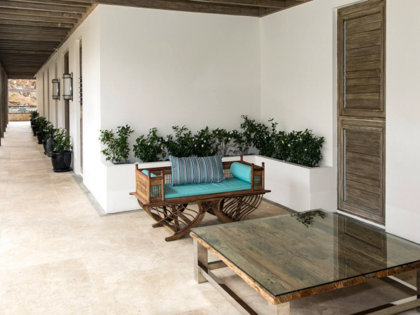 State of the Art 6 Bedroom Beachfront Villa