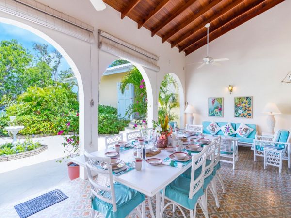 Beautiful Four Bedroom Villa Private Pool & Spa in Barbados