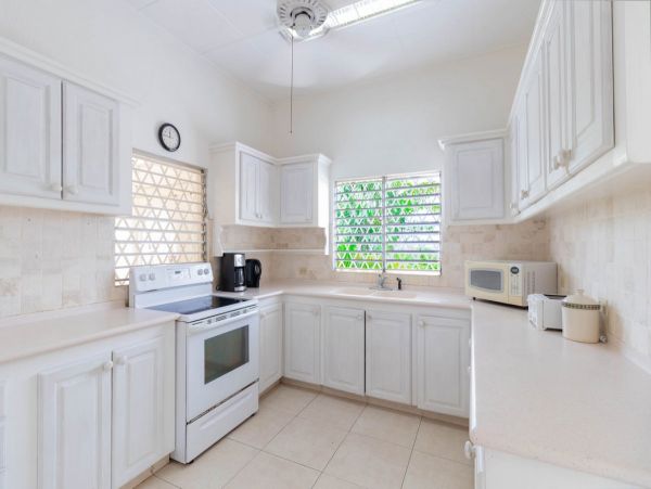 Beautiful Four Bedroom Villa Private Pool & Spa in Barbados
