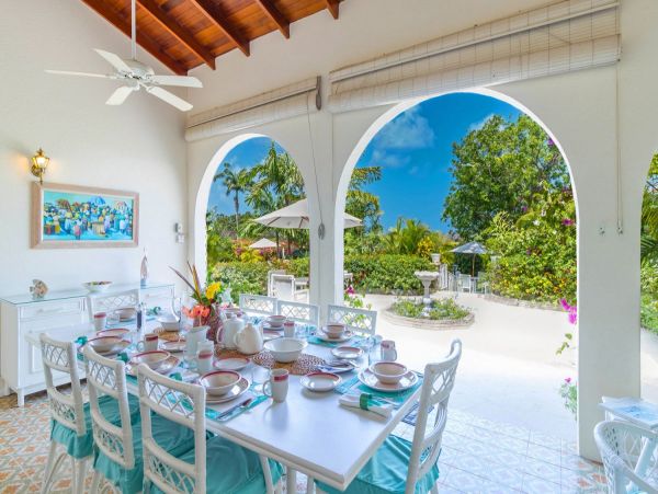 Beautiful Four Bedroom Villa Private Pool & Spa in Barbados