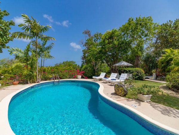Beautiful Four Bedroom Villa Private Pool & Spa in Barbados
