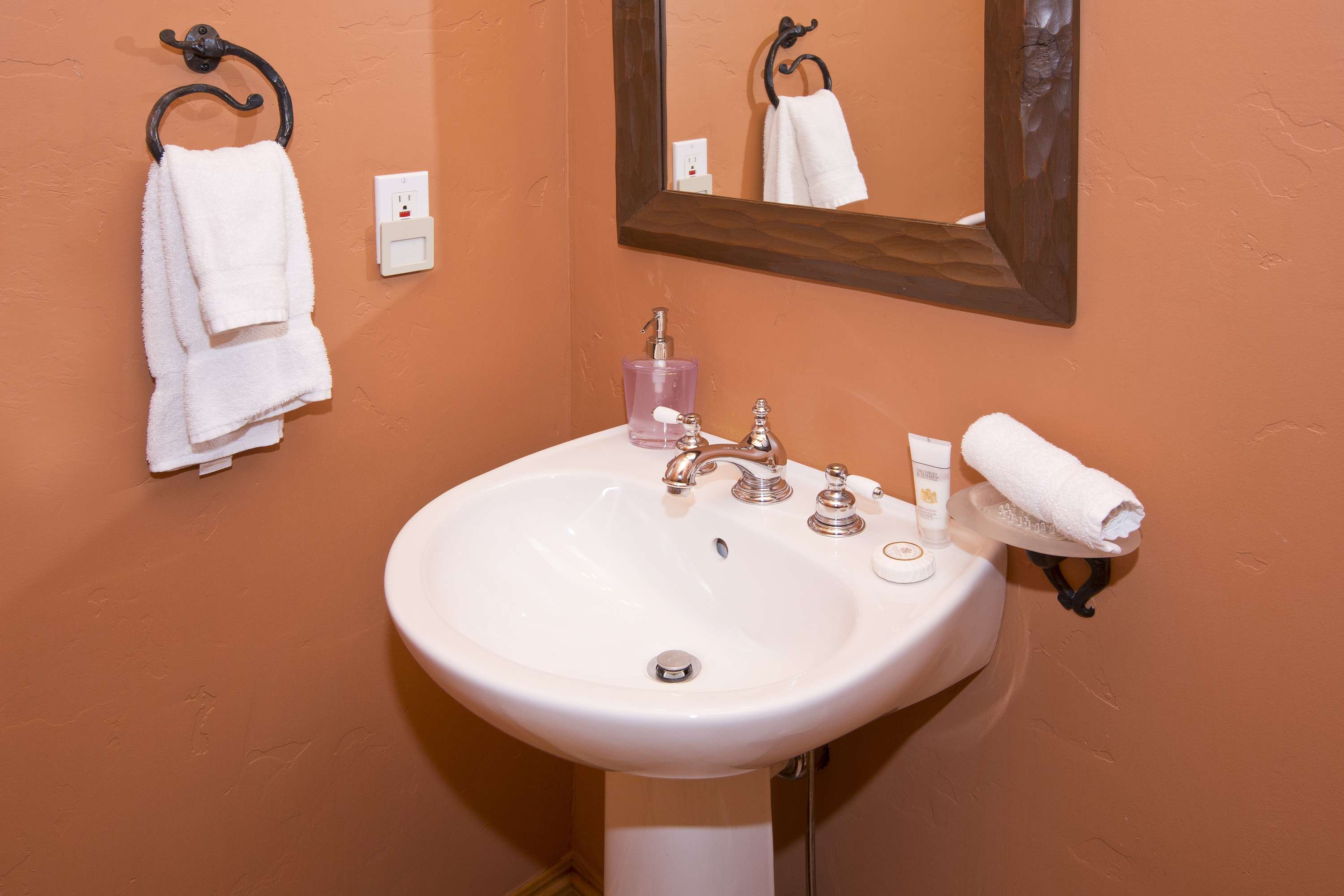 Mountain View Three Bedroom Townhome in Vail Sleeps 6
