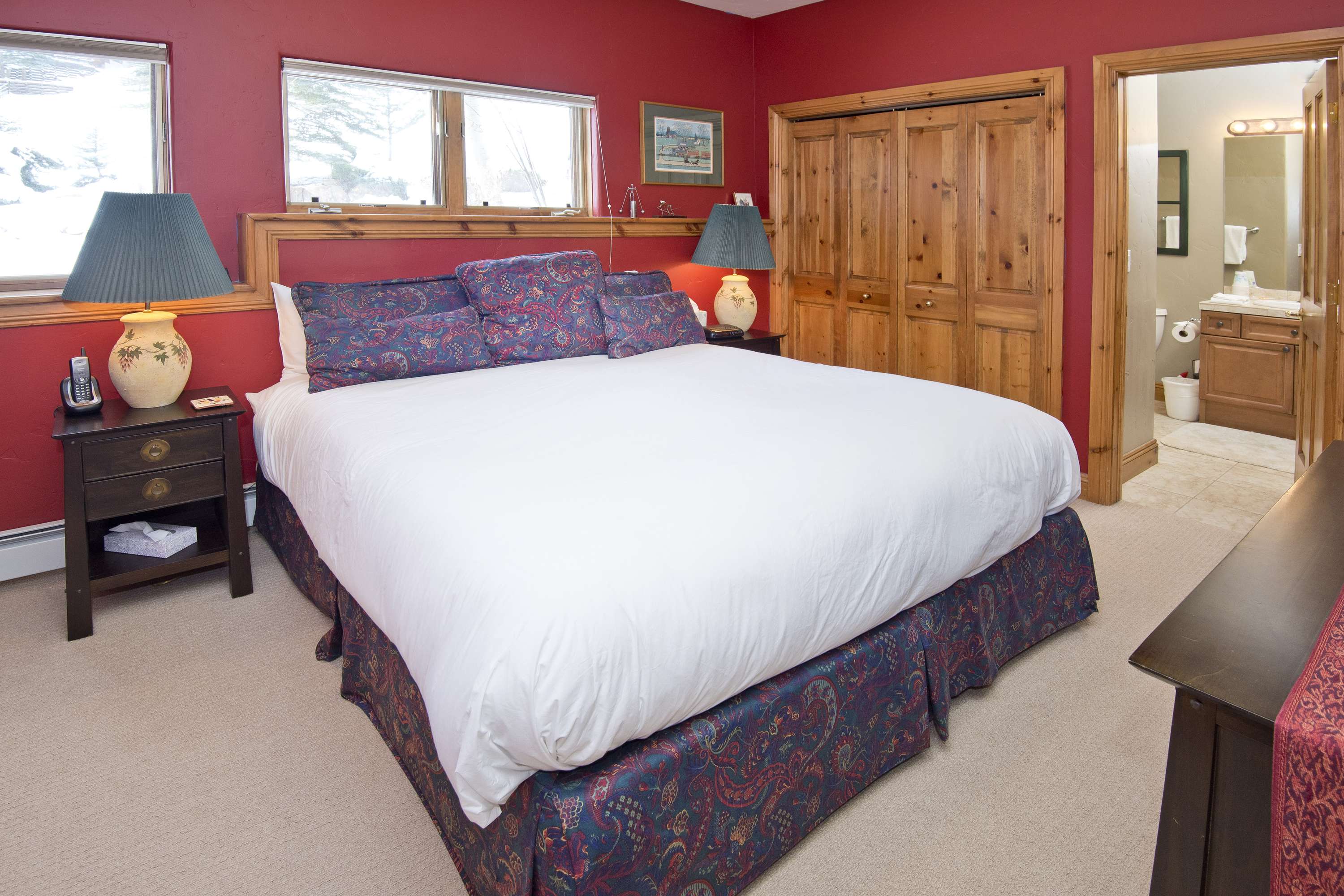 Mountain View Three Bedroom Townhome in Vail Sleeps 6