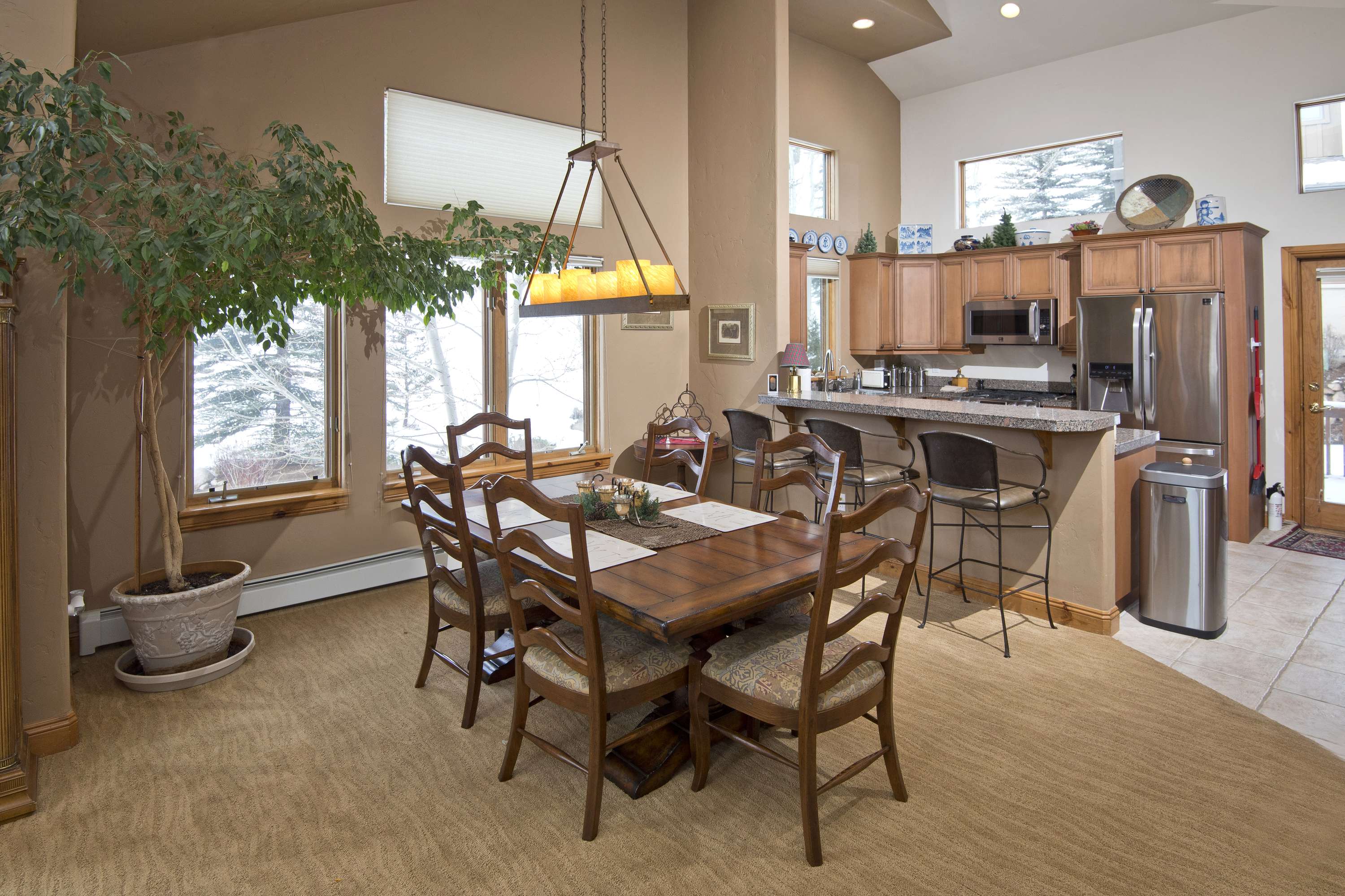 Mountain View Three Bedroom Townhome in Vail Sleeps 6