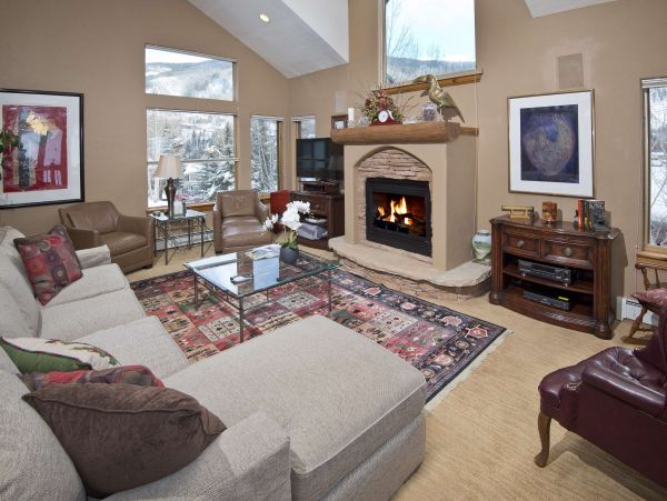 Mountain View Three Bedroom Townhome in Vail Sleeps 6