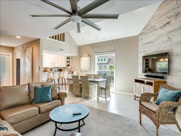 Boca Grande Vacation Home Sleeps 6 Short Walk to the Beach