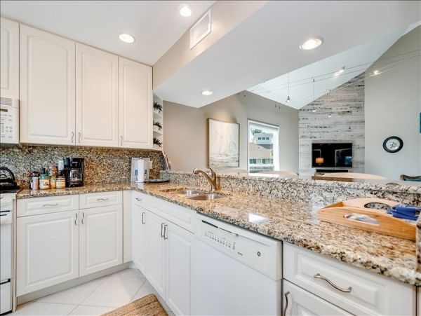 Boca Grande Vacation Home Sleeps 6 Short Walk to the Beach
