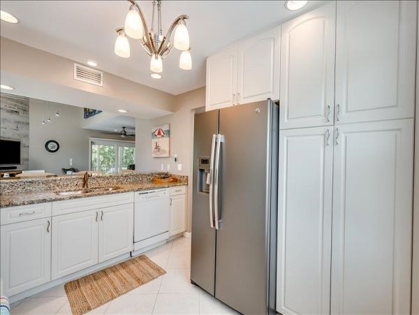 Boca Grande Vacation Home Sleeps 6 Short Walk to the Beach