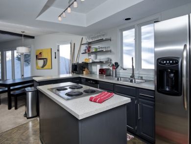 Vail Four Bedroom Mountain View Home with Private Hot Tub
