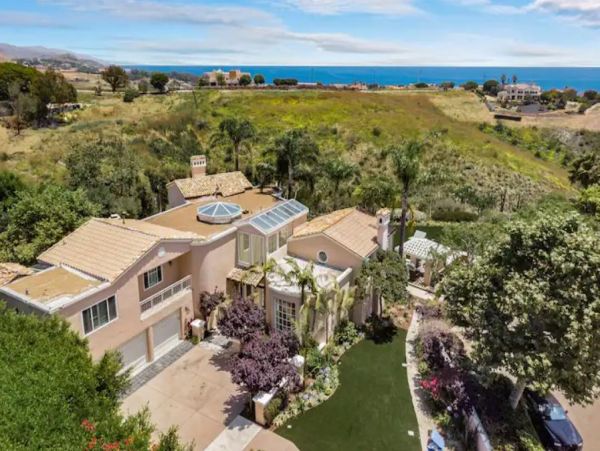 Luxury Malibu Estate Home - Sleeps 8 Guests