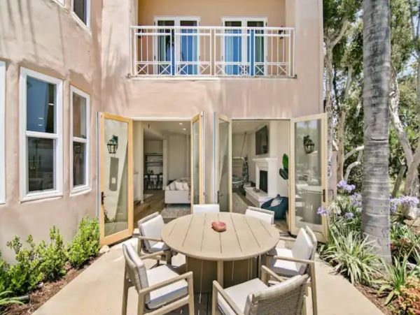 Luxury Malibu Estate Home - Sleeps 8 Guests