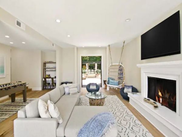 Luxury Malibu Estate Home - Sleeps 8 Guests