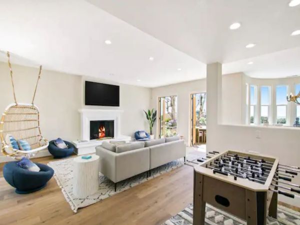 Luxury Malibu Estate Home - Sleeps 8 Guests