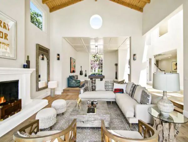 Luxury Malibu Estate Home - Sleeps 8 Guests