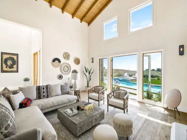 Luxury Malibu Estate Home - Sleeps 8 Guests