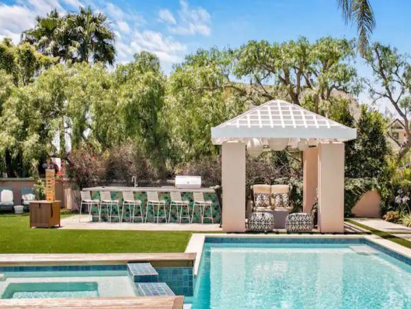 Luxury Malibu Estate Home - Sleeps 8 Guests