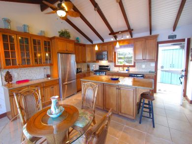 3 Bedroom St. John Vacation Home Sleeps 6 Guests