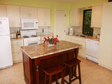 Tropical Peaceful 2 Bedroom + Den Home Great Klein Bay Views