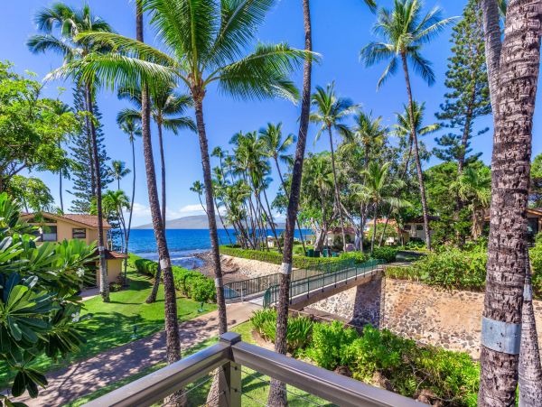 Upscale 3 Bedroom Oceanview Vacation Condo in Lahaina
