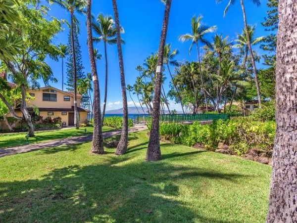 Upscale 3 Bedroom Oceanview Vacation Condo in Lahaina