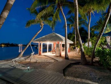 Oceanfront Four Bedroom Beach. Rental Home in Cayman Islands