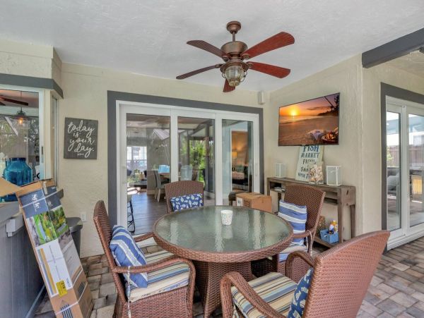 Marco Island Pool Home Luxury