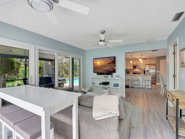 Marco Island Pool Home Luxury